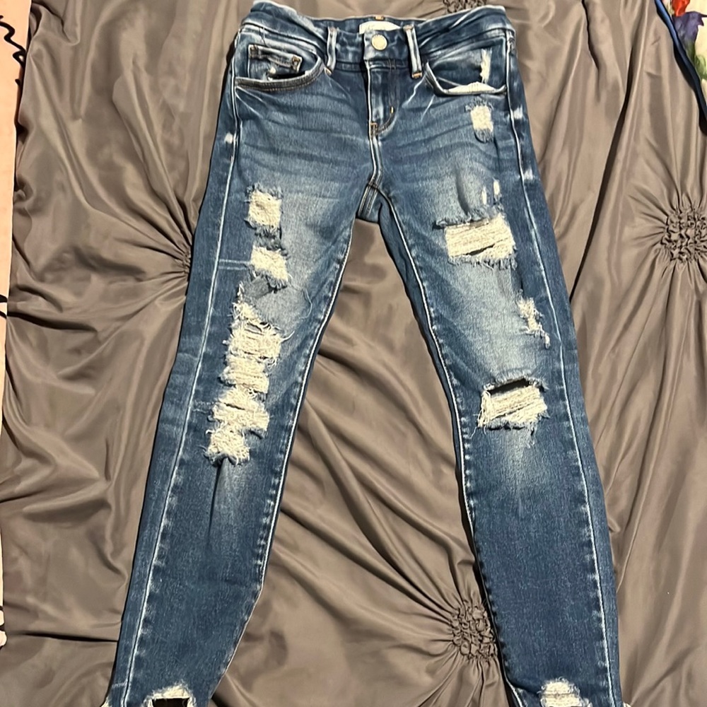 Little girls size 10 Kancans.